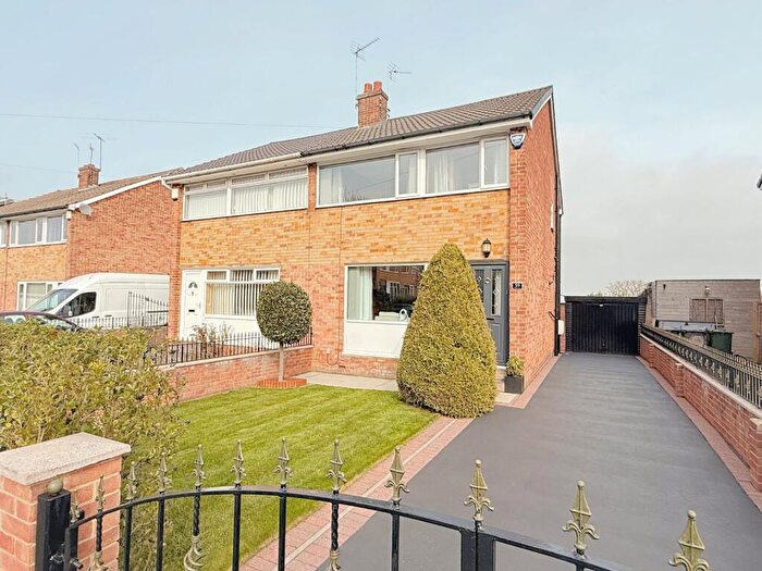 3 Bedroom Semi Detached House For Sale In Summerbridge Crescent, Eccleshill, Bradford, BD10