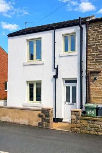 1 Bedroom Cottage To Rent In Moor Lane, Birkenshaw, Bradford, BD11