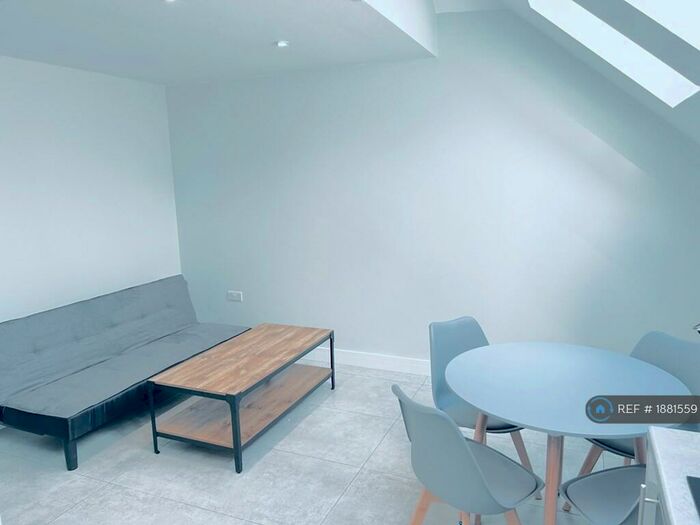 2 Bedroom Flat To Rent In Southampton Street, Reading, RG1