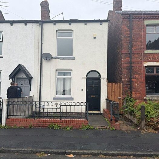 2 Bedroom Terraced House To Rent In Victoria Road, Platt Bridge, WN2