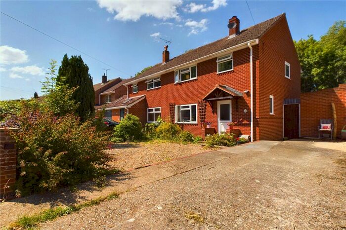 3 Bedroom Semi-Detached House For Sale In Tenaplas Drive, Upper Basildon, Reading, Berkshire, RG8