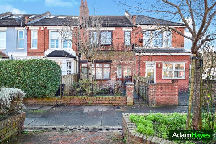 3 Bedroom Terraced House For Sale In Manor Park Road, East Finchley, N2