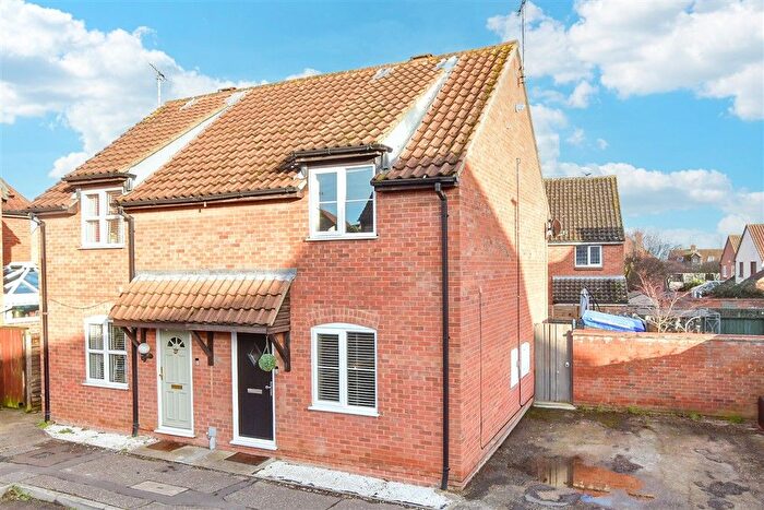 2 Bedroom Semi-Detached House For Sale In Collingwood Road, South Woodham Ferrers, Chelmsford, Essex, CM3