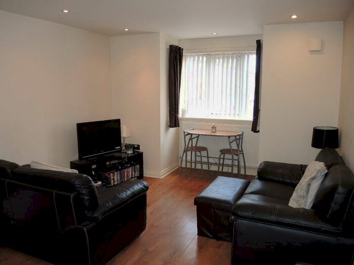 2 Bedroom Flat To Rent In Maberley View, Wavertree, Liverpool, L15