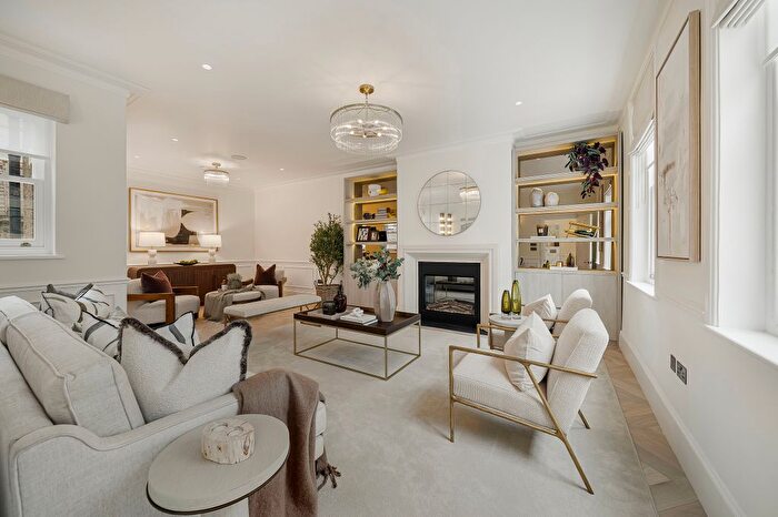 5 Bedroom Town House To Rent In Chiltern Street, London, W1U