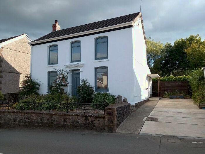 2 Bedroom Detached House For Sale In Rhiw Road, Rhiwfawr, Swansea., SA9