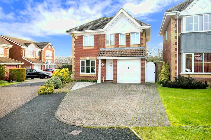 3 Bedroom Detached House To Rent In The Crofts, Hatch Warren, Basingstoke, RG22