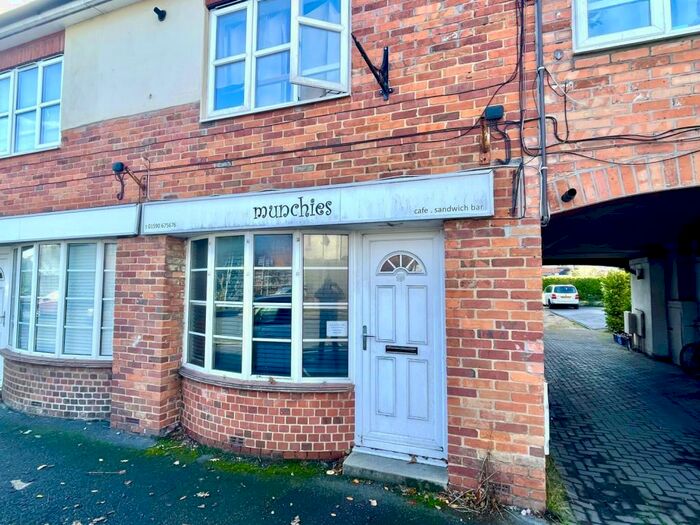 2 Bedroom Apartment To Rent In South Street, Pennington, Lymington, SO41