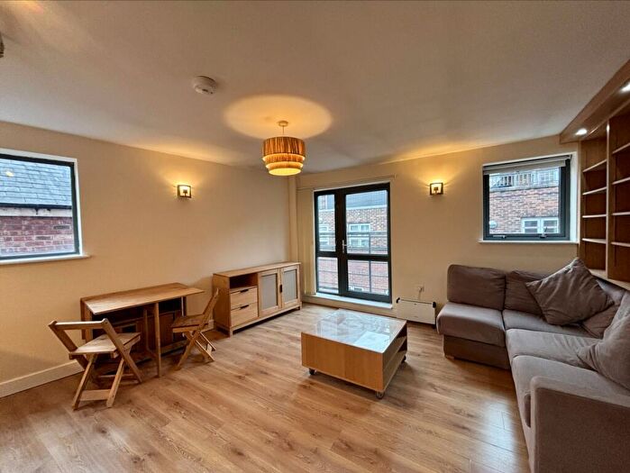 1 Bedroom Flat To Rent In Barton Street, Manchester, M3