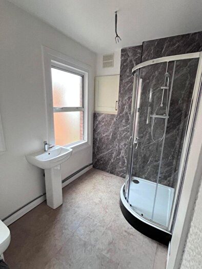 1 Bedroom Flat To Rent In Bromley Road, SE6