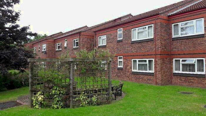 1 Bedroom Flat To Rent In Edwins Close, Barnsley, South Yorkshire, S71