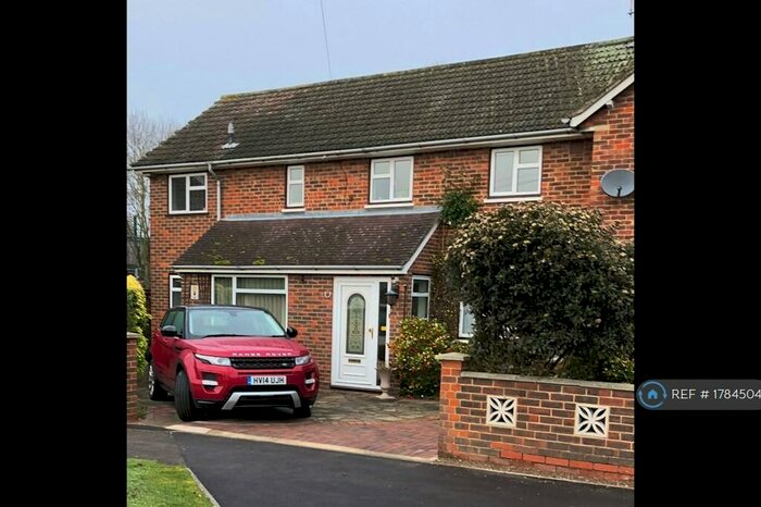 4 Bedroom Semi-Detached House To Rent In Queen Elizabeth Way, Woking, GU22