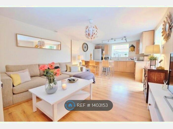 1 Bedroom Flat To Rent In Ravensbury Road, London, BR5