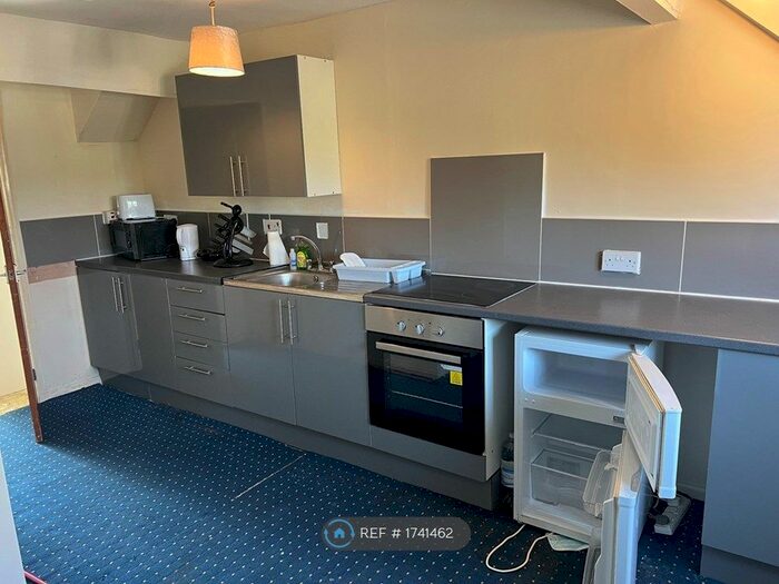 1 Bedroom Flat To Rent In Cooper Lane, Bradford, BD6