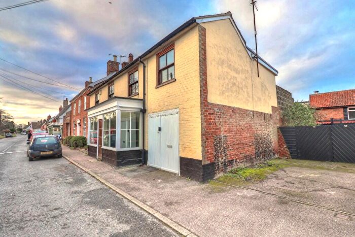 2 Bedroom Flat To Rent In The Street, Peasenhall, IP17