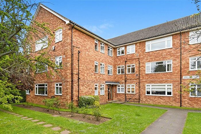 2 Bedroom Flat For Sale In Longlands Road, Sidcup, DA15