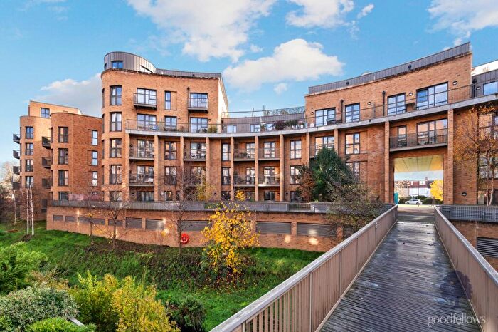 1 Bedroom Apartment To Rent In Connersville Way, Croydon, CR0