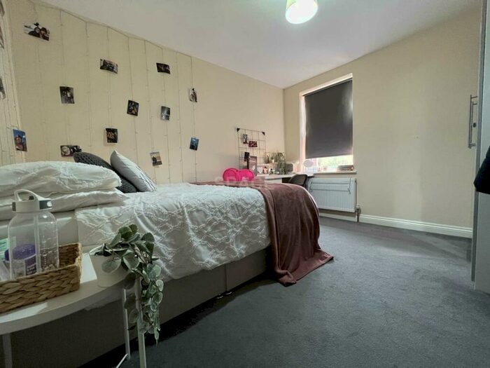 6 Bedroom Terraced House To Rent In St. Bartholomews Road, Reading, RG1