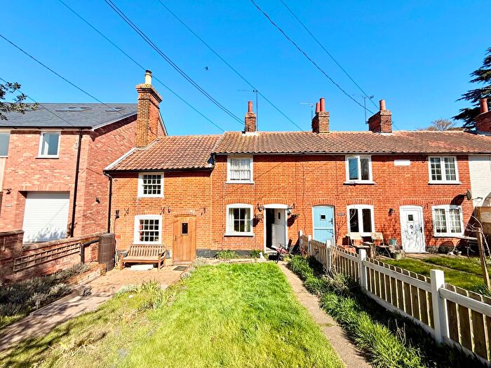 1 Bedroom Cottage To Rent In Orwell Place, Chelmondiston, Ipswich, IP9