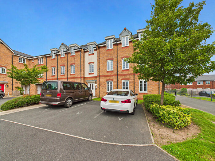 2 Bedroom Apartment For Sale In Pear Tree Close, Wesham, PR4