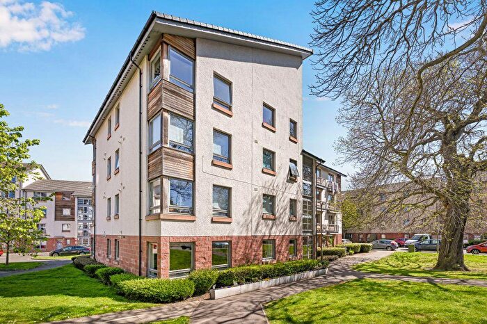 2 Bedroom Flat For Sale In / Saint Triduana's Rest, Restalrig, Edinburgh, EH7