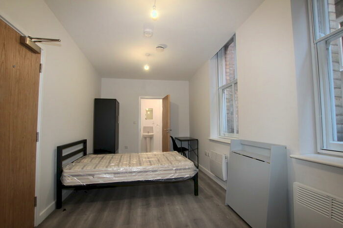 Studio To Rent In Long Row, Nottingham, NG1