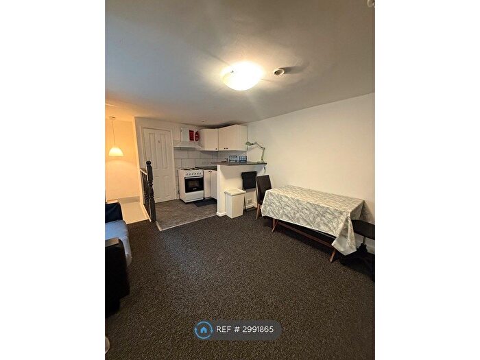 1 Bedroom Flat To Rent In High Road, Ilford, IG1