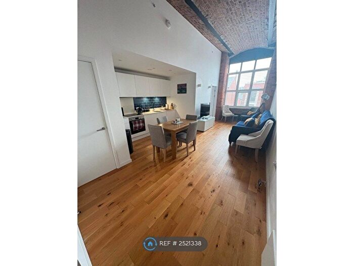 2 Bedroom Flat To Rent In Elisabeth Mill, Stockport, SK5