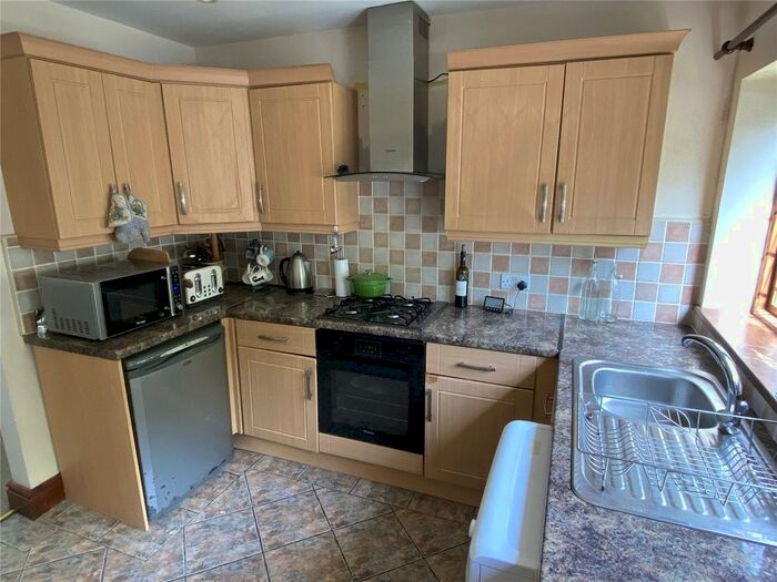 3 Bedroom Cottage For Sale In Scopsley Lane, Whitley, Dewsbury WF12