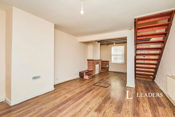 2 Bedroom House To Rent In Larges Street, Derby, DE1