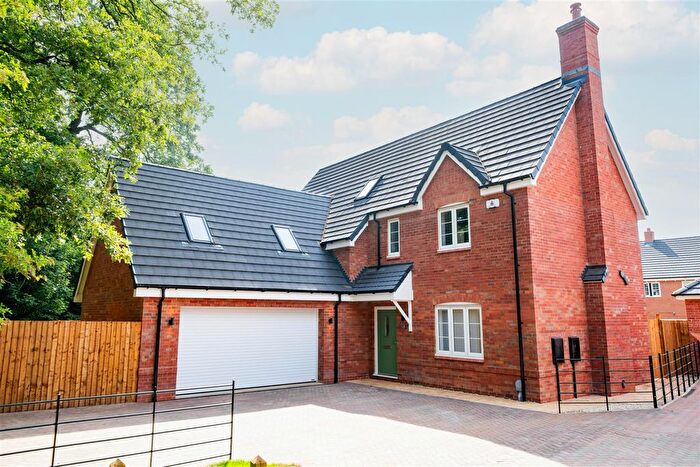 5 Bedroom Detached House For Sale In Beard Close, Kenilworth, CV8