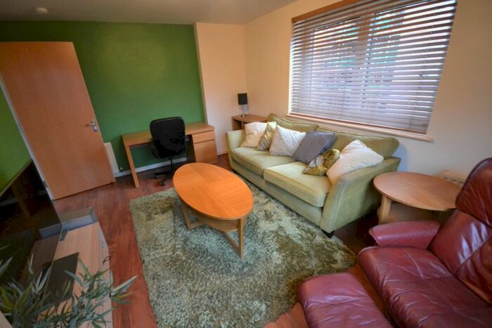 2 Bedroom Flat To Rent In Pilrig Heights, Pilrig, Edinburgh, EH6