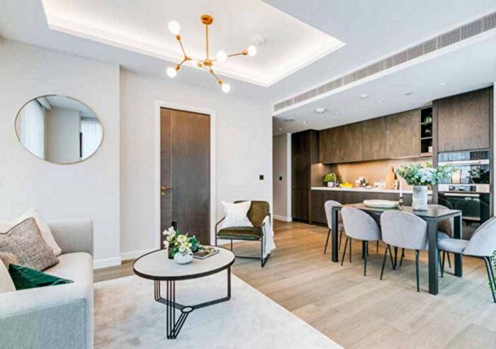 2 Bedroom Flat To Rent In One Thames City, London, SW8