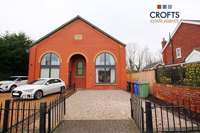 3 Bedroom Semi-Detached House For Sale In Station Road, Stallingborough, Grimsby, DN41