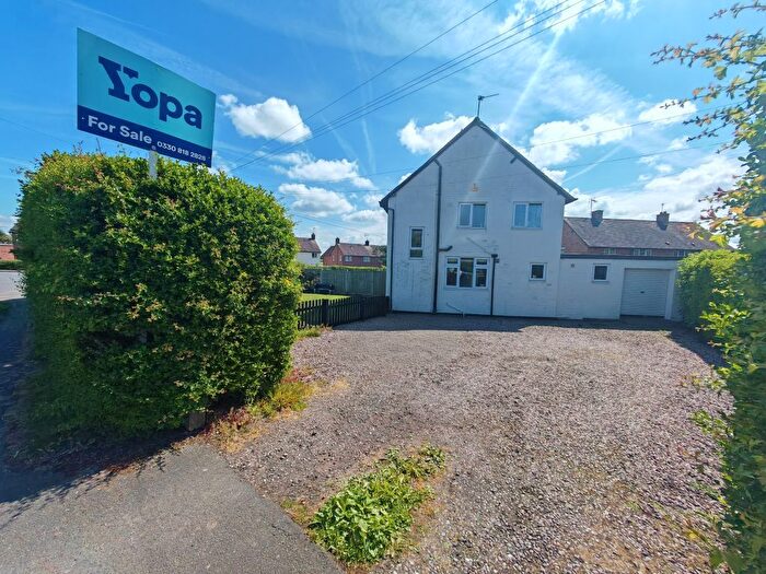 3 Bedroom Semi-Detached House For Sale In Springfield Road, Malpas, SY14