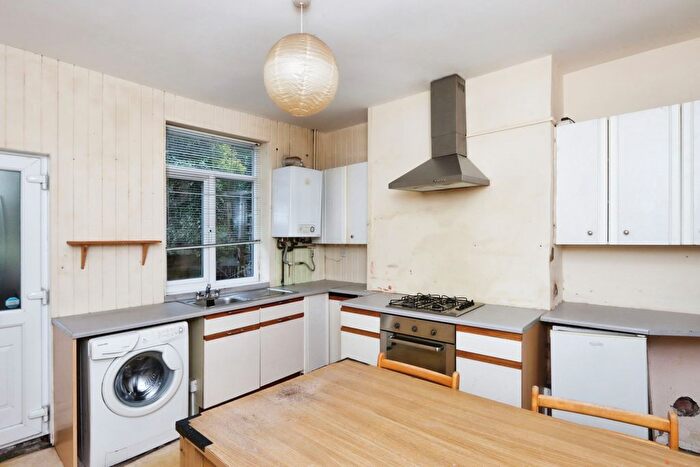 3 Bedroom Terraced House For Sale In Woodseats Road, Sheffield, South Yorkshire, S8