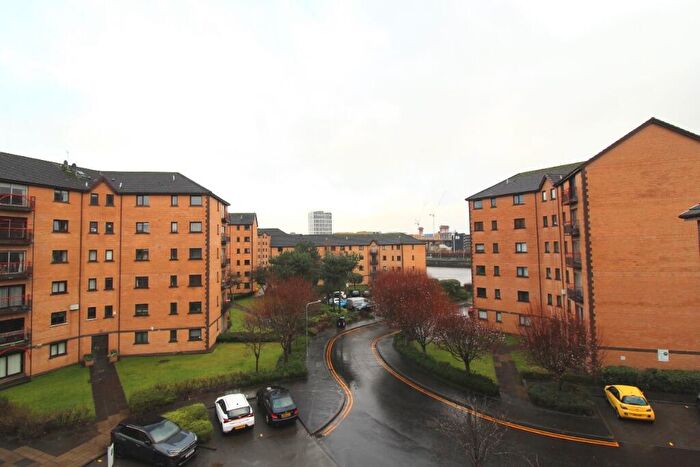 2 Bedroom Flat To Rent In Riverview Gardens, Glasgow, G5