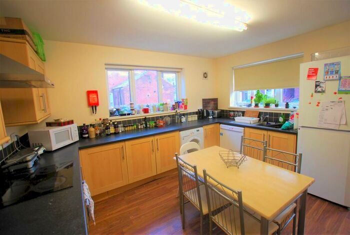 1 Bedroom End Of Terrace House To Rent In Stalker Lees Road, S11
