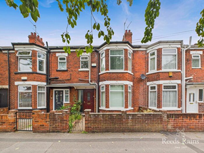 3 Bedroom Terraced House For Sale In Southcoates Lane, Hull, East Yorkshire, HU9