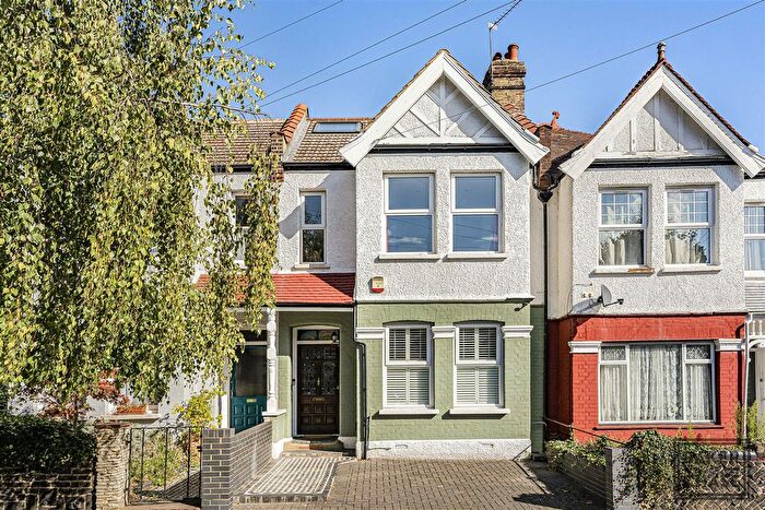 5 Bedroom Terraced House For Sale In Meadowcroft Road, Palmers Green, London, N13