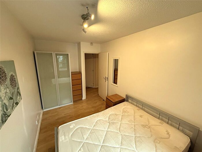 1 Bedroom Flat To Rent In Hathersage Road, Manchester, Greater Manchester, M13