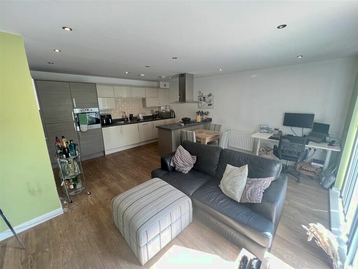 1 Bedroom Flat To Rent In Dunn Side, Chelmsford, CM1