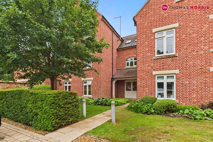 2 Bedroom Apartment For Sale In Baker Close, Brampton, Huntingdon, Cambridgeshire, PE28