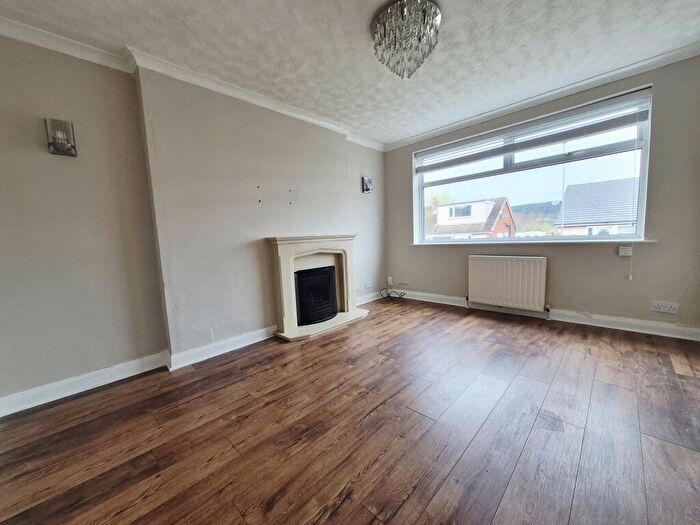 3 Bedroom House To Rent In Dalby Cresent, BB2