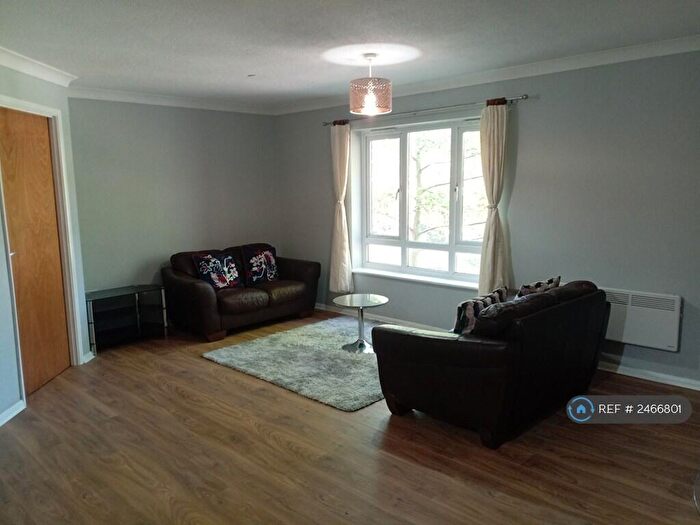 2 Bedroom Flat To Rent In Brook Court, Nottingham, NG7