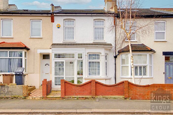 4 Bedroom Terraced House For Sale In Luton Road, London, E17