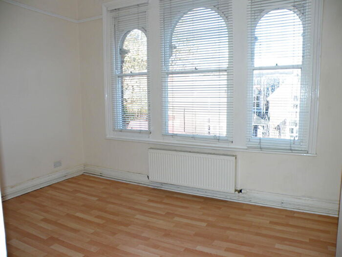 1 Bedroom Flat To Rent In Connaught Road - Weymouth, DT4