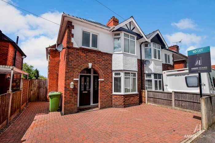 3 Bedroom Semi-Detached House To Rent In Harris Avenue, Ripley, Derbyshire, DE5