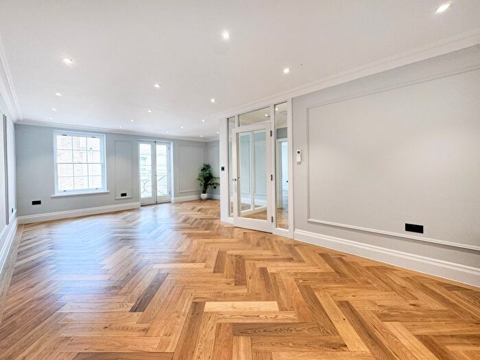 4 Bedroom Mews To Rent In Princes Gate Mews, London, SW7