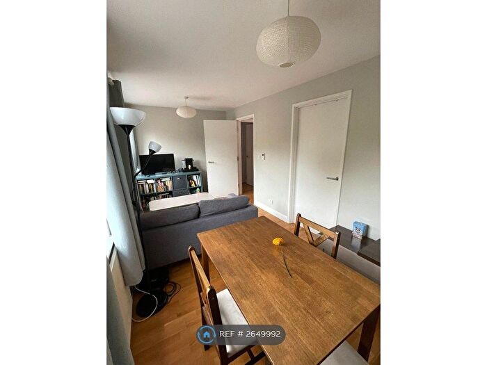 2 Bedroom Flat To Rent In Argyle Road, London, W13